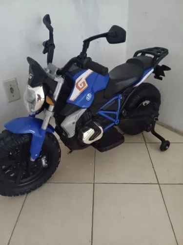 Moto elétrica infantil