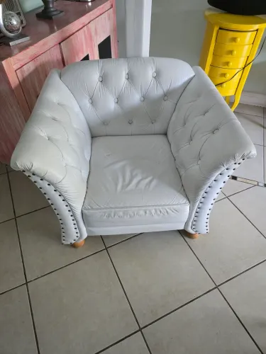 Vendo um Par de Poltrona