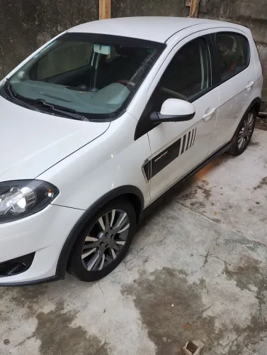 Fiat Palio Sporting 1.6 Flex 16V 5P 2014