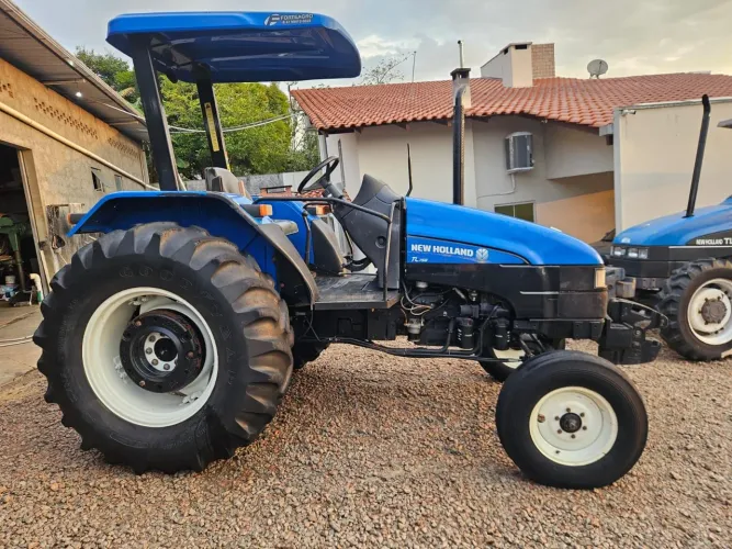 Trator TL 75E 2012 tração 4x2