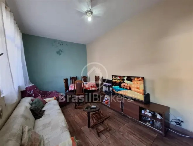 Casa com 4 quartos na Penha Circula com vagas