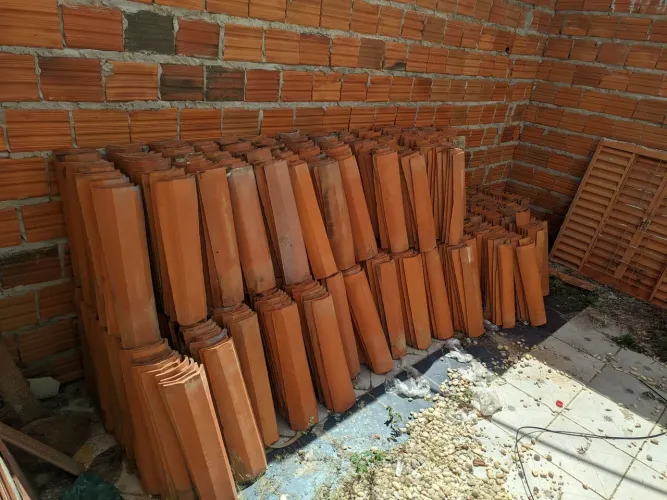 ? 1.200 telhas por apenas R$ 500,00!