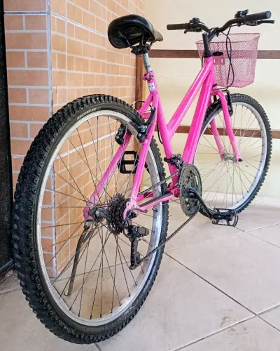 Bike RosaR$299 aro 26 18marchas NAO BAIXO!SO VENDA!