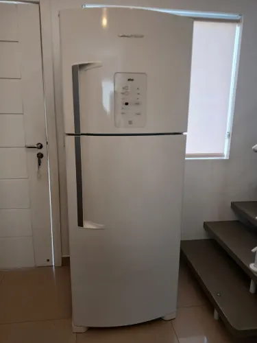 ? Excelente oportunidade! Vendo geladeira Brastemp Frost Free 429 litros