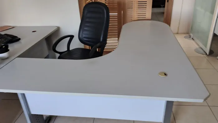 Messas em L branca 2 unidades doação 