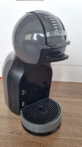 Cafeteira Nescafé Dolce Gusto 