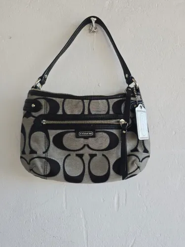 Bolsa Couch