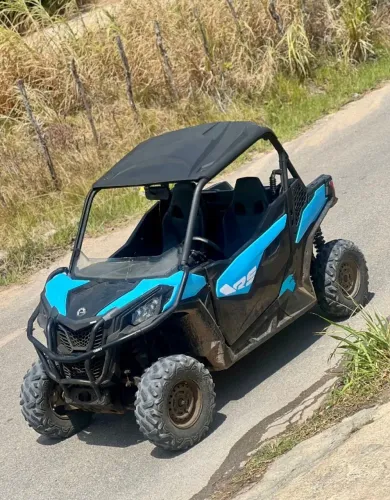 UTV 4x4 Can-AM Mav Trail Base 1000 cilindradas. 