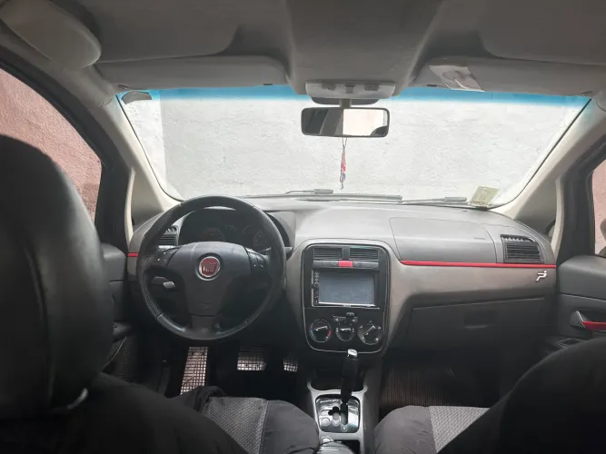 Fiat Punto Sporting Dualogic 1.8 Flex 16V 5P 2012