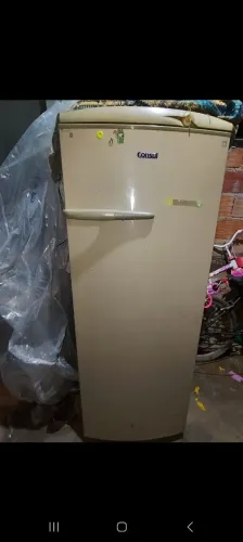 Vende-se Geladeira