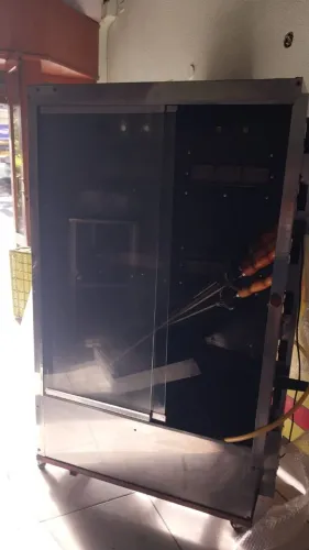 MAQUINA DE FRANGO GIRATÓRIA