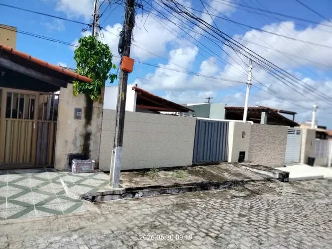 Alugo uma casa no condomínio parque das árvores em Nova Parnamirim 