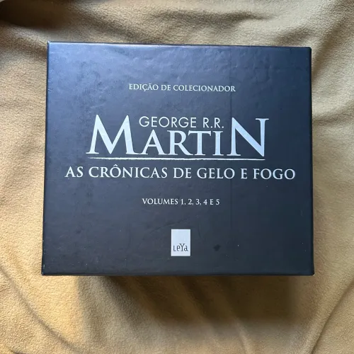 Edição de Colecionador: Game of Thrones - Box Crônicas de Gelo e Fogo