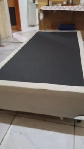 Vendo 2 cama box de solteiro em perfeito estado .