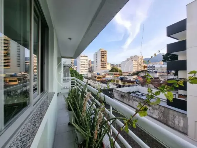 Apartamento para venda possui 80 metros quadrados com 3 quartos em Vila Isabel - Rio de Ja
