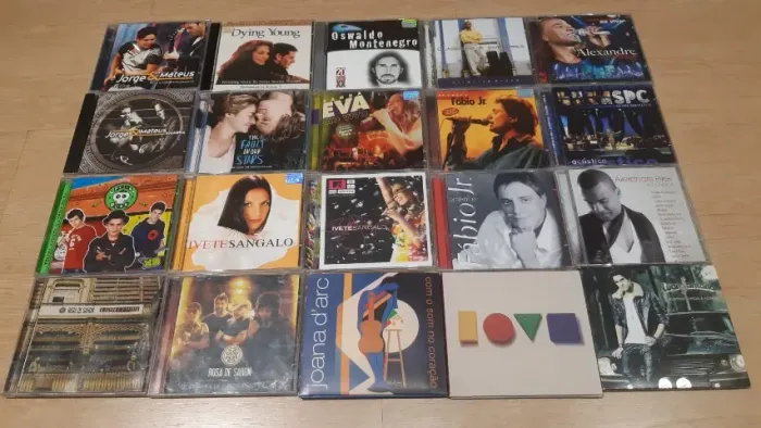 Lote com 20 Cds originais em ótimo estado - vendo separado