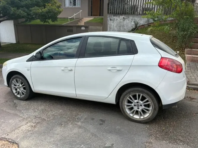 Fiat Bravo Essence 1.8 Flex 16V 5P 2011