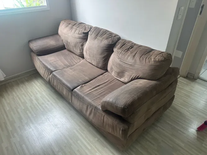 Sofá 3 lugares marrom - 800$