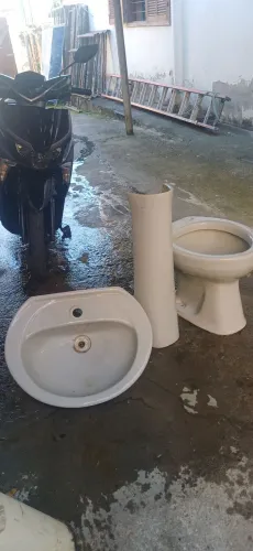Vendo pia completa, e 2 vasos ? sanitários