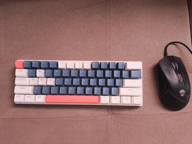 Teclado mecânico mais mouse