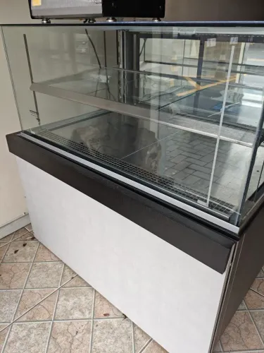 Vitrine expositor refrigerada 220v