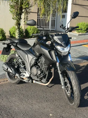 Yamaha FZ25 Fazer ABS 2018 - Projeto All Black