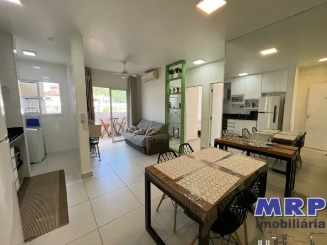Apartamento a venda em Ubatuba no bairro da Toninhas a 200 metros da praia. Oportunidade !