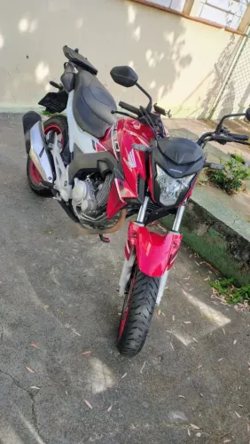 Honda CB Twister 250F vermelho Excelente Estado