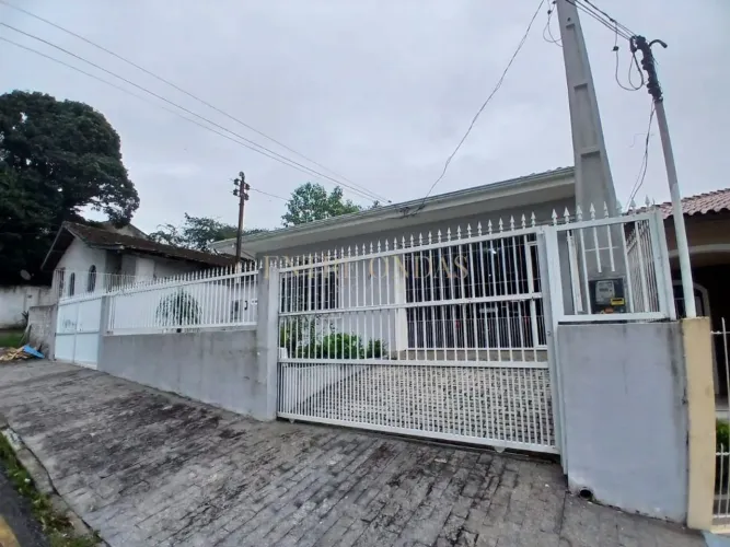 Casa com 3 quartos no bairro Capoeiras, Florianópolis.