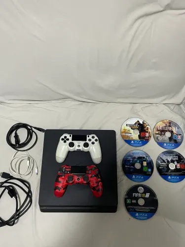 PlayStation 4 slim + 1 controle + 5 jogos