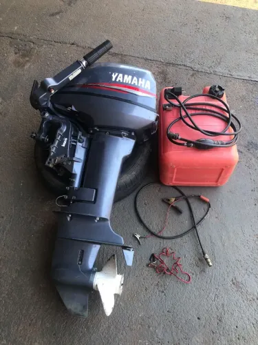 Motor Yamaha 15hp 2009 único dono