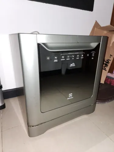 Lava-Louças Electrolux 8 Serviços (Modelo LE08S) - Para Retirada de Peças / Conserto