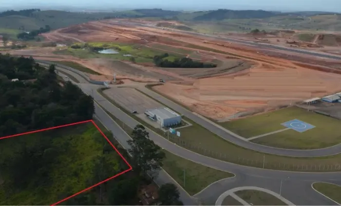 Terreno em frente ao Aeroporto de caçapava