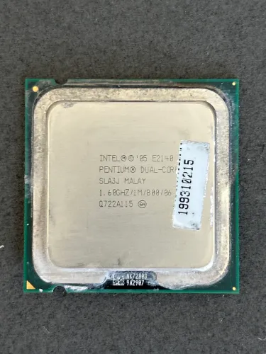 Processor Intel Pentium E2140 para PC funcionando
