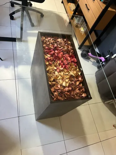 Mesa de vidro com base de madeira 1,30 x 0,8m