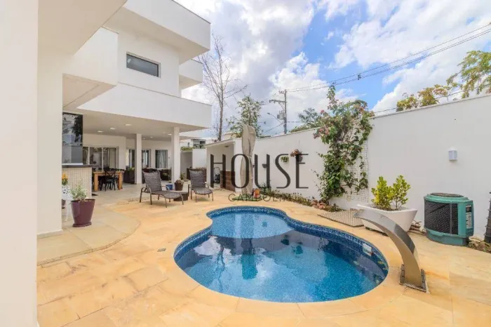Casa à venda em Sorocaba, com 330m² | Condomínio de alto padrão Portal da Primavera | CA55
