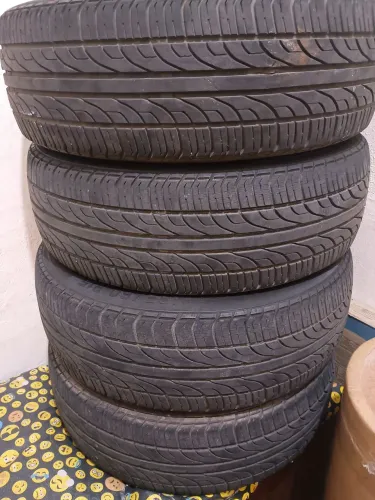 Kit 4 pneus 185 X 60 R15. Champion radial GT