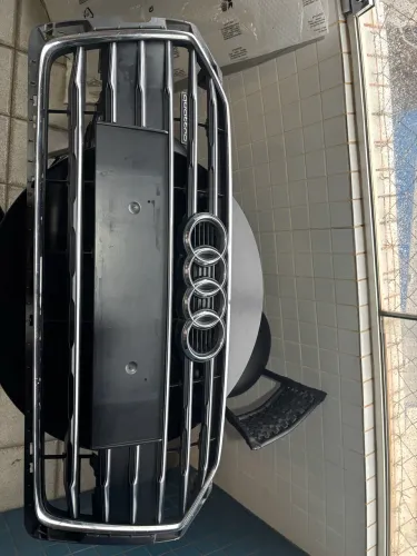 Grade Dianteira Original Audi A5 B9 Quattro - Peça Original
