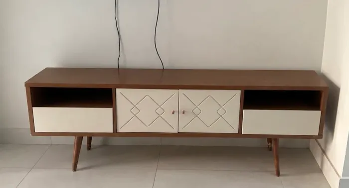 Rack Retrô para Sala de TV - Excelente Estado