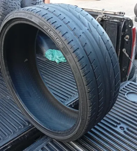 Pneu 225/30 aro 20 Perfil baixo