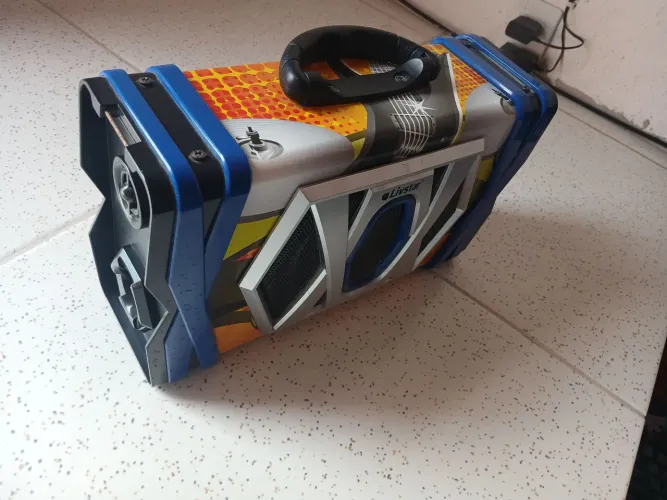 Caixa de som livstar. Vendo somente pela olxpay.