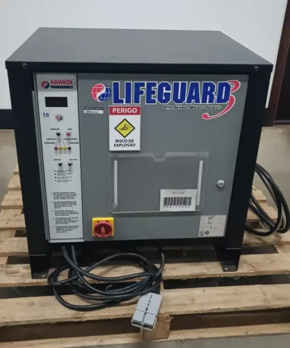 Carregador de Bateria de Empilhadeira Lifeguard LG18-1050F3B SKU: 3802916
