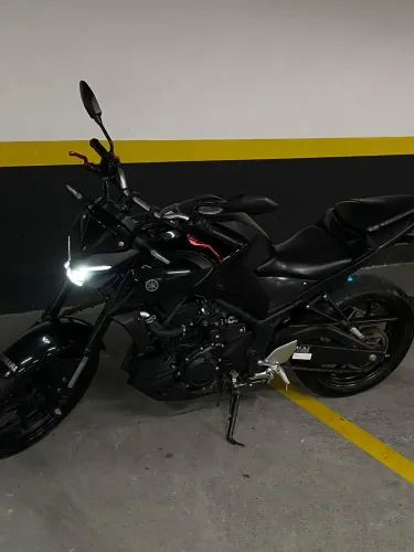 Mt03 2021 Preta em ótimo estado !