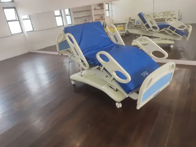 PROMOÇÃO !!!!!!!!  Cama Hospitalar Motorizada!!!