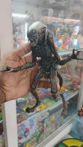 Boneco Alien 3 Ultimate Dog 20 cm