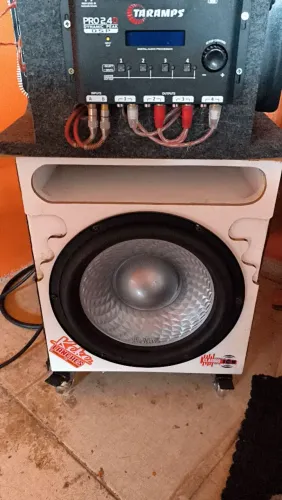 Vendo ou troco por JBL partybox 320 ou 520