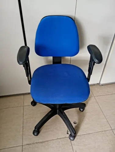 Cadeira de rodinhas
