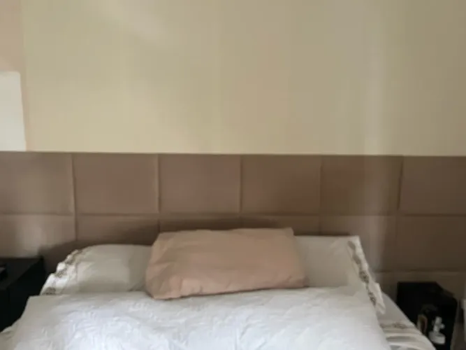 Cabeceira estofada para cama