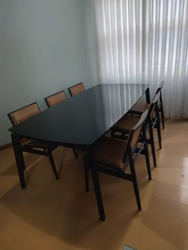 Mesa De Jantar Ravezzo + 6 Cadeiras Joana Em Couro Legítimo