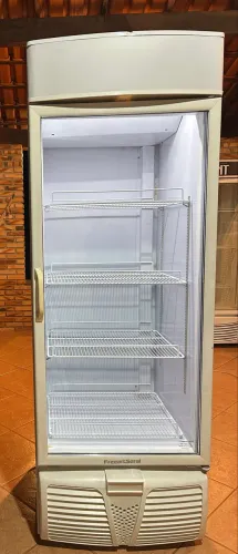 Freezer vertical expositor 570L